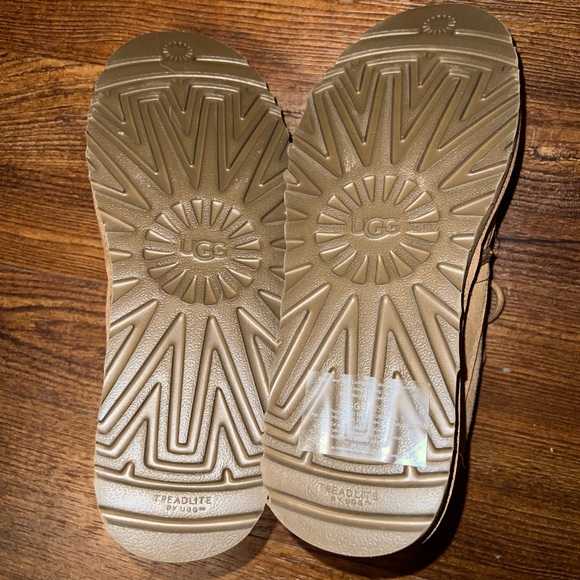 Like New UGG Chesnut Chukka Treadlite Plush Wool Sockliner Boots Mens Size 10 - Picture 9 of 12